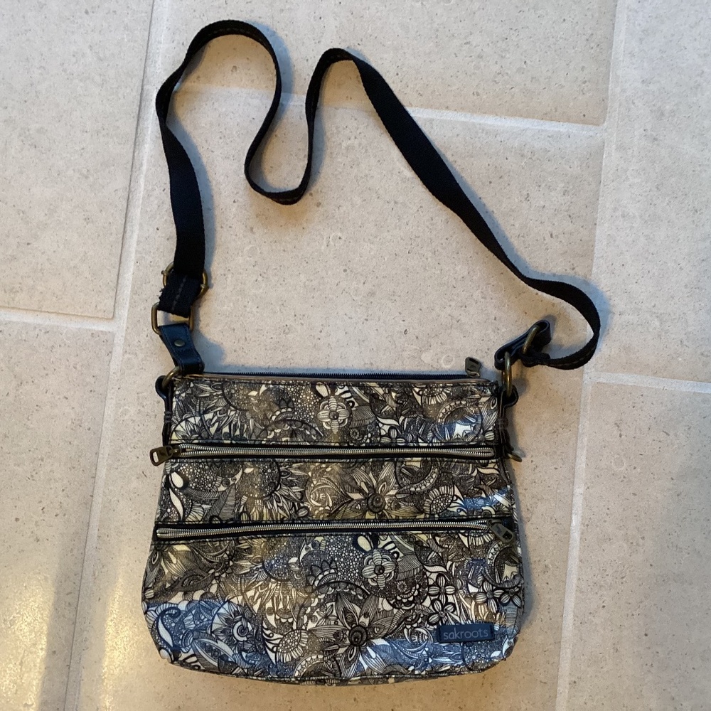 Sakroots black and white patterned shoulder bag, like new